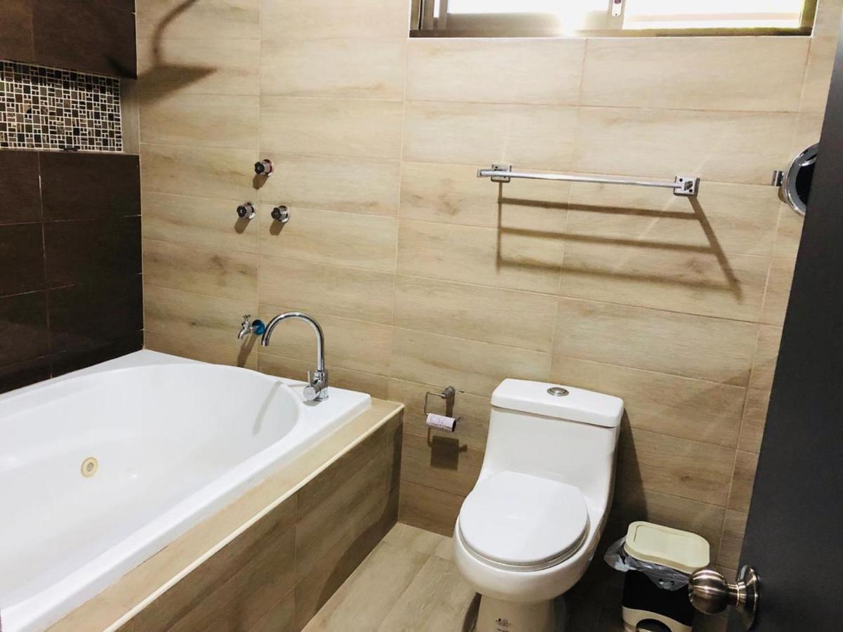 バリャドリッドCasa Lili 2: Luxurious/Amplio/Hot Water/Economic/Wifi/Tvアパートメント エクステリア 写真